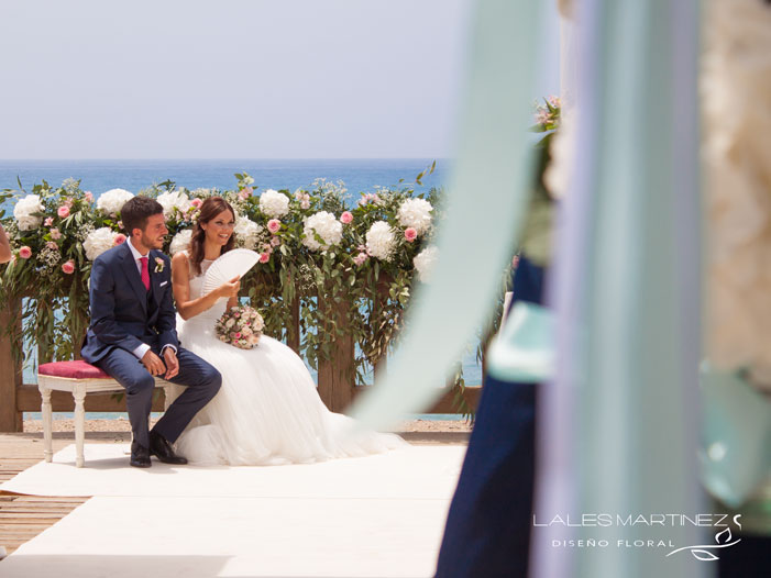 Carlos y Mara en su boda en El Toyo